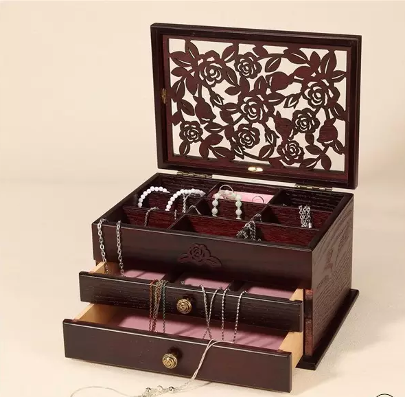 精美首飾盒-廣州駿業(yè)包裝實(shí)業(yè)有限公司 精美首飾盒